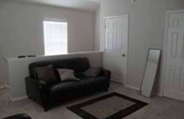 7002 Woodridge Row Drive Gallery 4