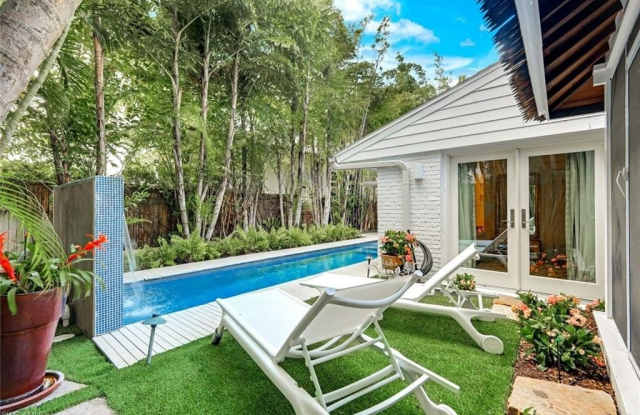 295 6th St N photos photos
