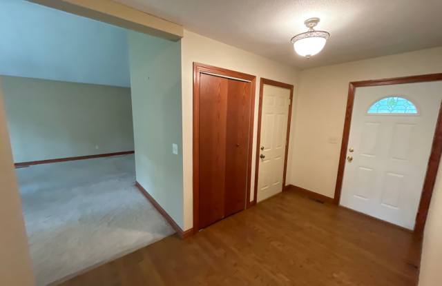 Home for rent by Capital Property Management Gallery 4