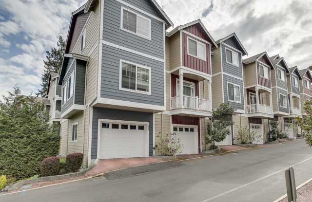 Luxury Mountlake Terrace Townhome with Garage photos photos