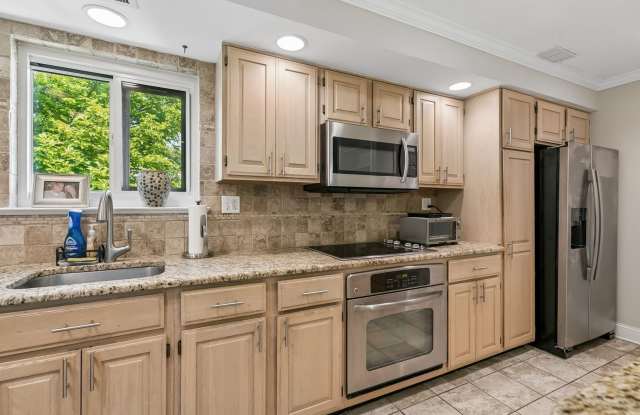 2 bed/2 bath condo in Penn Valley photos photos