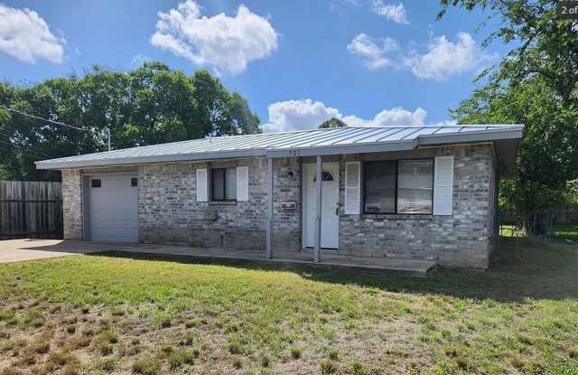 FOR LEASE!! photos photos