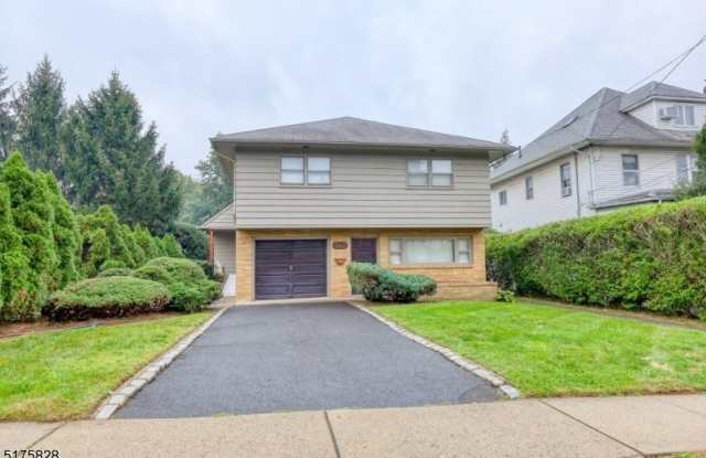 243 Lafayette Ave photos photos