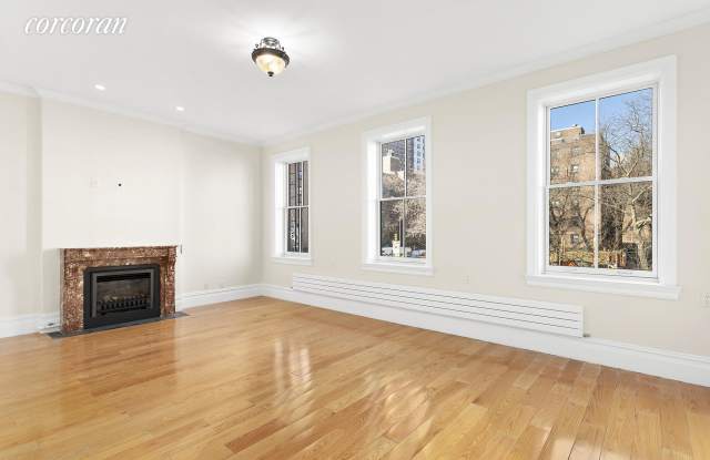 152 Ninth Avenue Gallery 3