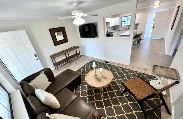 723 E Tennessee St photos photos