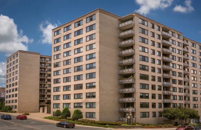 Cole Spring Plaza Apartments photos photos
