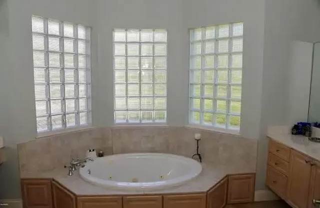 373 Peregrine Drive Gallery 3