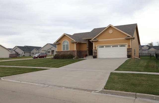 Single family house for lease photos photos