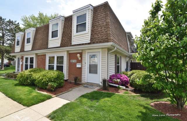 2233 Flower Court - 2233 Flower Court, Schaumburg, IL 60194