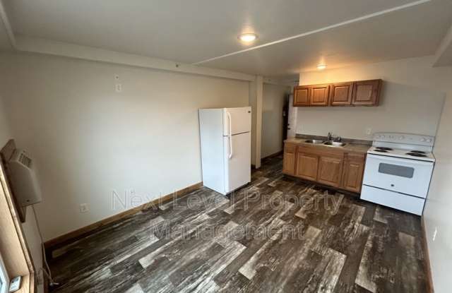 9 River Road - 102 Gallery 2