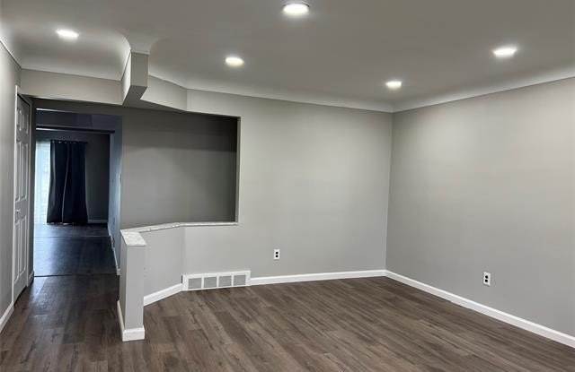 32403 LANCASTER Drive Gallery 3