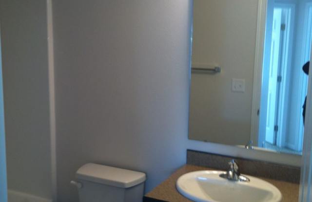 3 Bed 3 Bath Single Family Home - 6215 56th Avenue South, Fargo, ND 58104