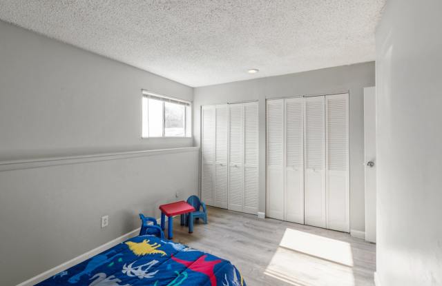 Suncrest Apartments photos photos