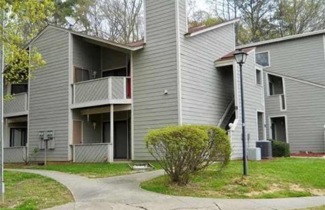 4600 Sharon Chase Dr #F Charlotte, NC 28215 Gallery 3