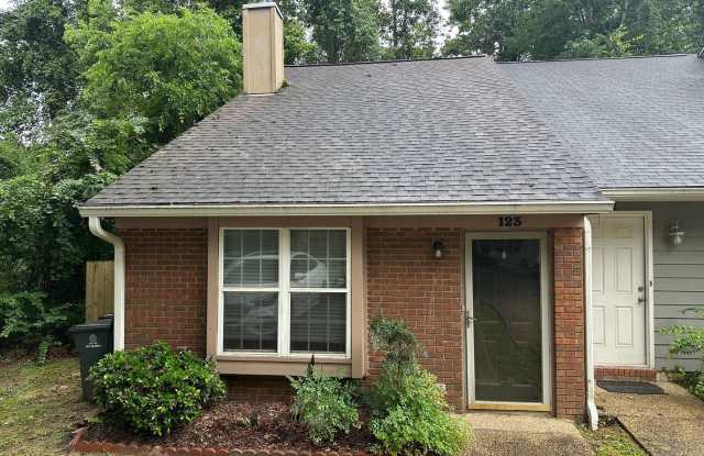 2 story unit off E Park Ave avail NOW! photos photos