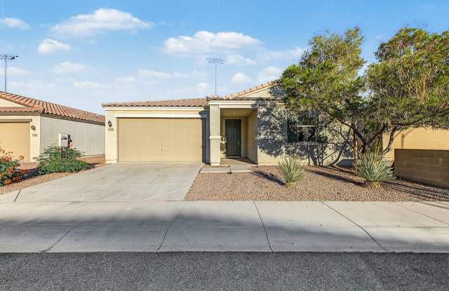 MUST SEE 3 bed/2 bath home in GATED Santiago Phoenix Community Gallery 1