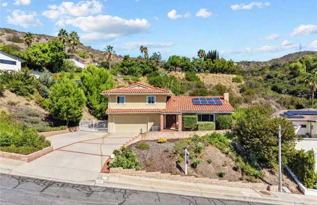 2420 Delisle Court Gallery 1