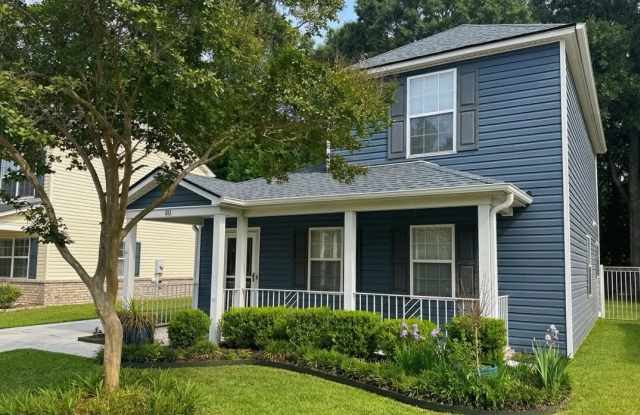 40 Woodleaf Court photos photos