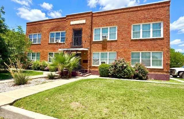 1409 West Woodlawn Avenue photos photos