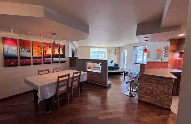 7914 Rockaway Beach Boulevard photos photos