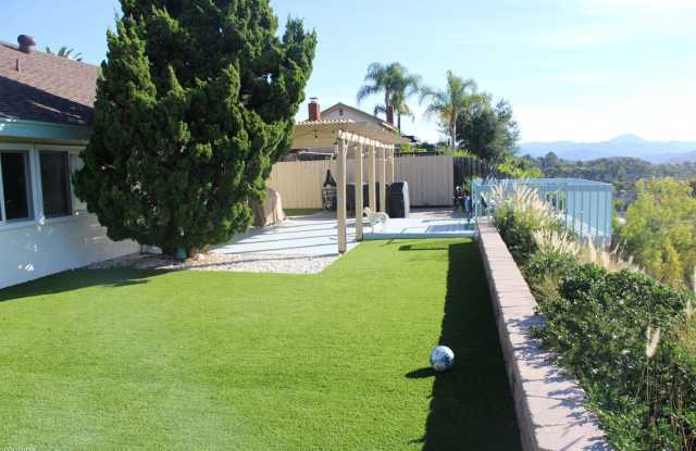 10039 Canyontop Street Gallery 3