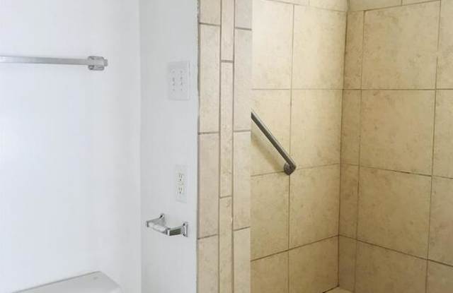 4512 Arlen Avenue - Apt A Gallery 3