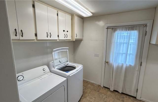 477 W Tulsa Gallery 3