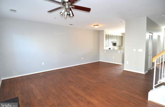 1208 NEEDHAM COURT Gallery 3