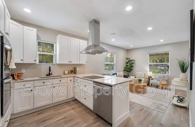2807 S Brown Ave photos photos