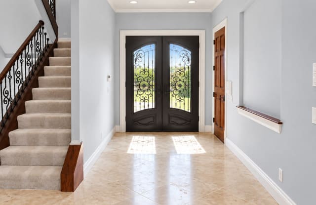 Luxury 4BD/5BTH Custom Home with Panoramic Gulf Views! Gallery 3
