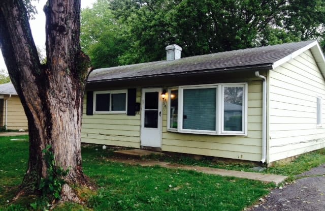 5050 W 32nd St - 5050 West 32nd Street, Indianapolis, IN 46224