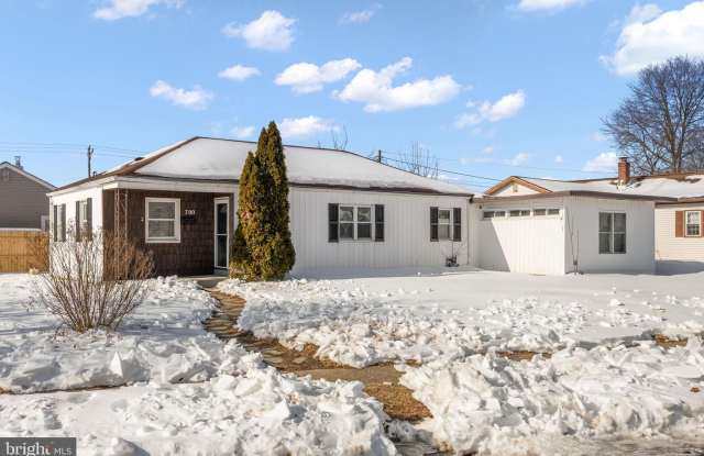 700 GARNET photos photos