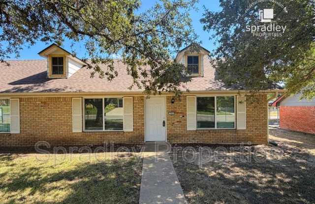 703 Apache Dr photos photos