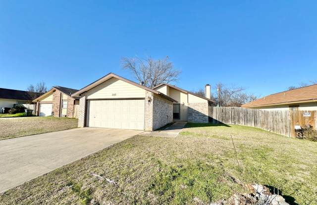 Price Drop! Viewable Now! Dogs Accepted! - 2113 Creekwood Drive, Killeen, TX 76543