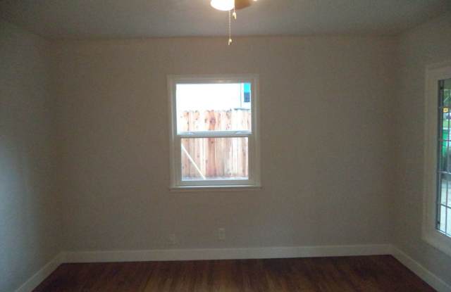 3045 FREEPORT BOULEVARD - Gallery 3