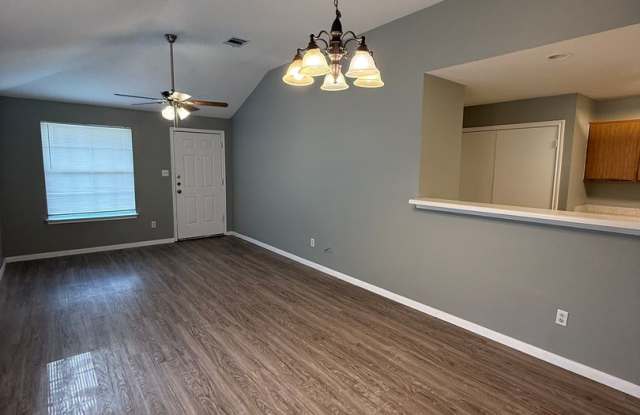 2221 Creekside Ln photos photos