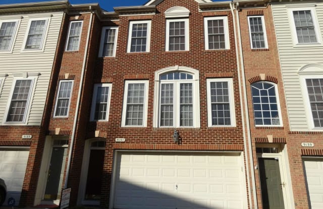9137 SILVERSHADOW COURT - 9137 Silvershadow Court, Laurel Hill, VA 22079