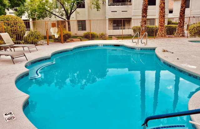 Inviting Fully Furnished 2 Bed, 2 Bath Condo!  Must See! Gallery 4