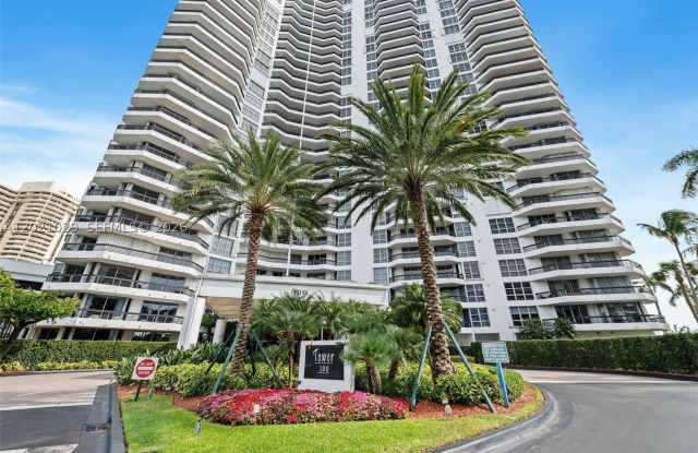 19195 Mystic Pointe Dr Gallery 1