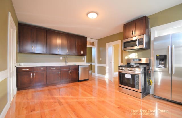 10 Treadway Rd - 10 Treadway Road, Boston, MA 02125