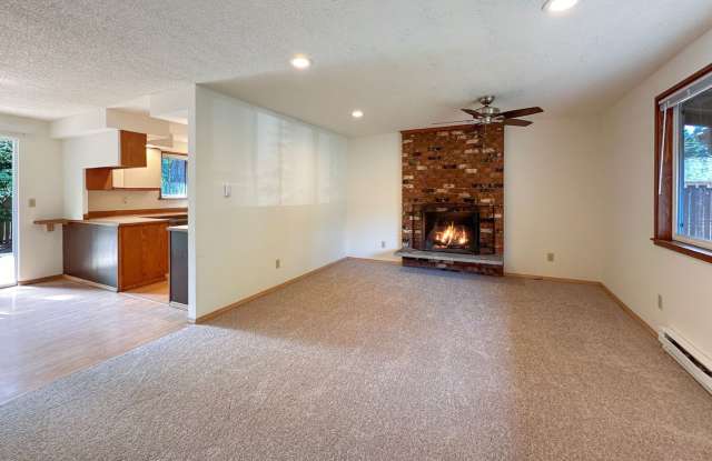 3bd/1ba Redmond Home Gallery 4