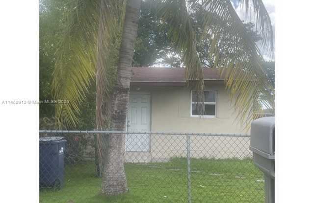 26503 SW 139th Ave - 26503 Southwest 139th Avenue, Naranja, FL 33032