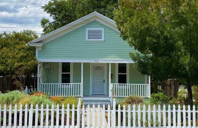 Darling Victorian Home - Walk to Downtown Vacaville photos photos
