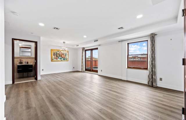 2381 Ocean Avenue Gallery 4