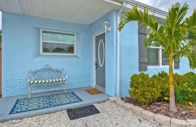 5719 25th Ave S - 5719 25th Avenue South, Gulfport, FL 33707