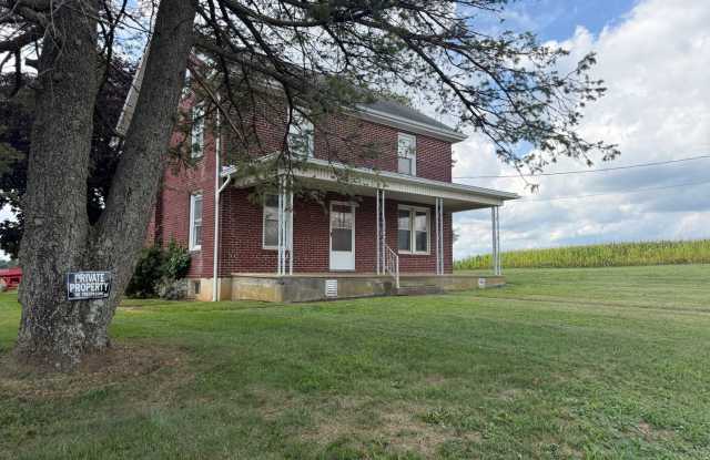 7144 Susquehanna Trail York PA 17043 **Single Family Farmhouse **4 bedroom / 1.5 bath** Dallastown School District Gallery 4