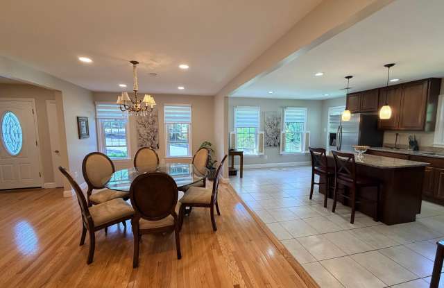 10802 HUNT CLUB Road Gallery 3