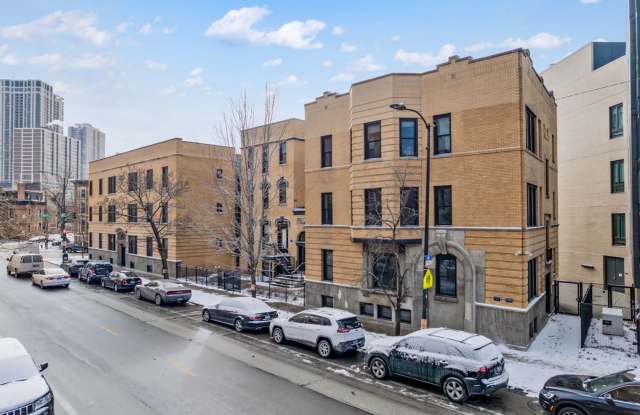 1900 N Lincoln Ave Gallery 3