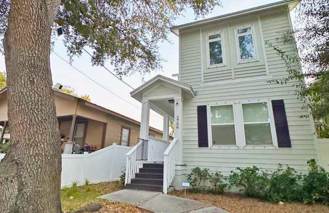 1736 West Walnut Street photos photos