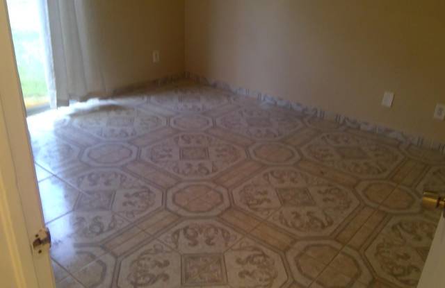 556 E Ridge Cir N Gallery 3